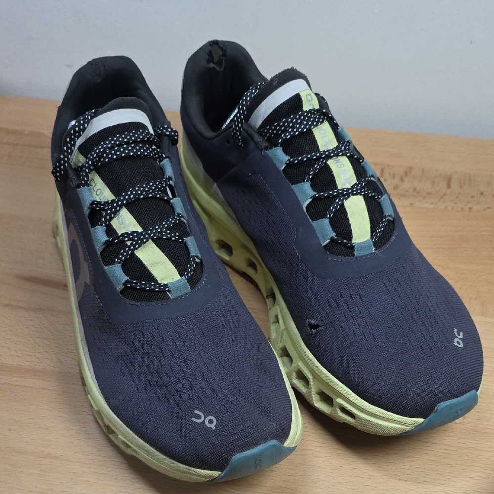 On Running Charcoal and Lime Sneakers Used